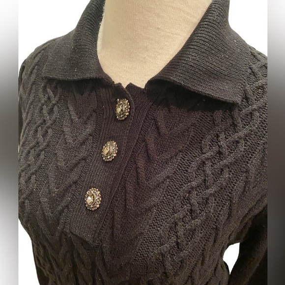 Who What Wear 3D Knit Black Target Pullover w/ 3 Rhinestone Buttons Long Sleeve - Picture 3 of 12